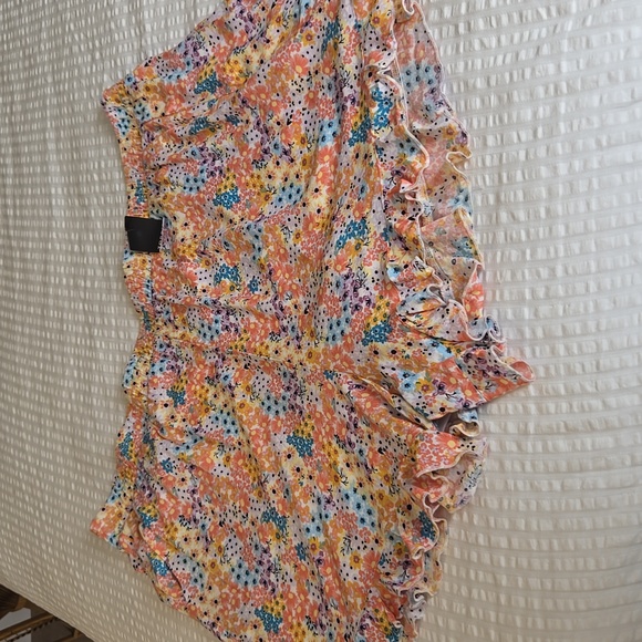 NWT Torrid Flowy Floral Lightweight Ruffled Shorts - Picture 4 of 11